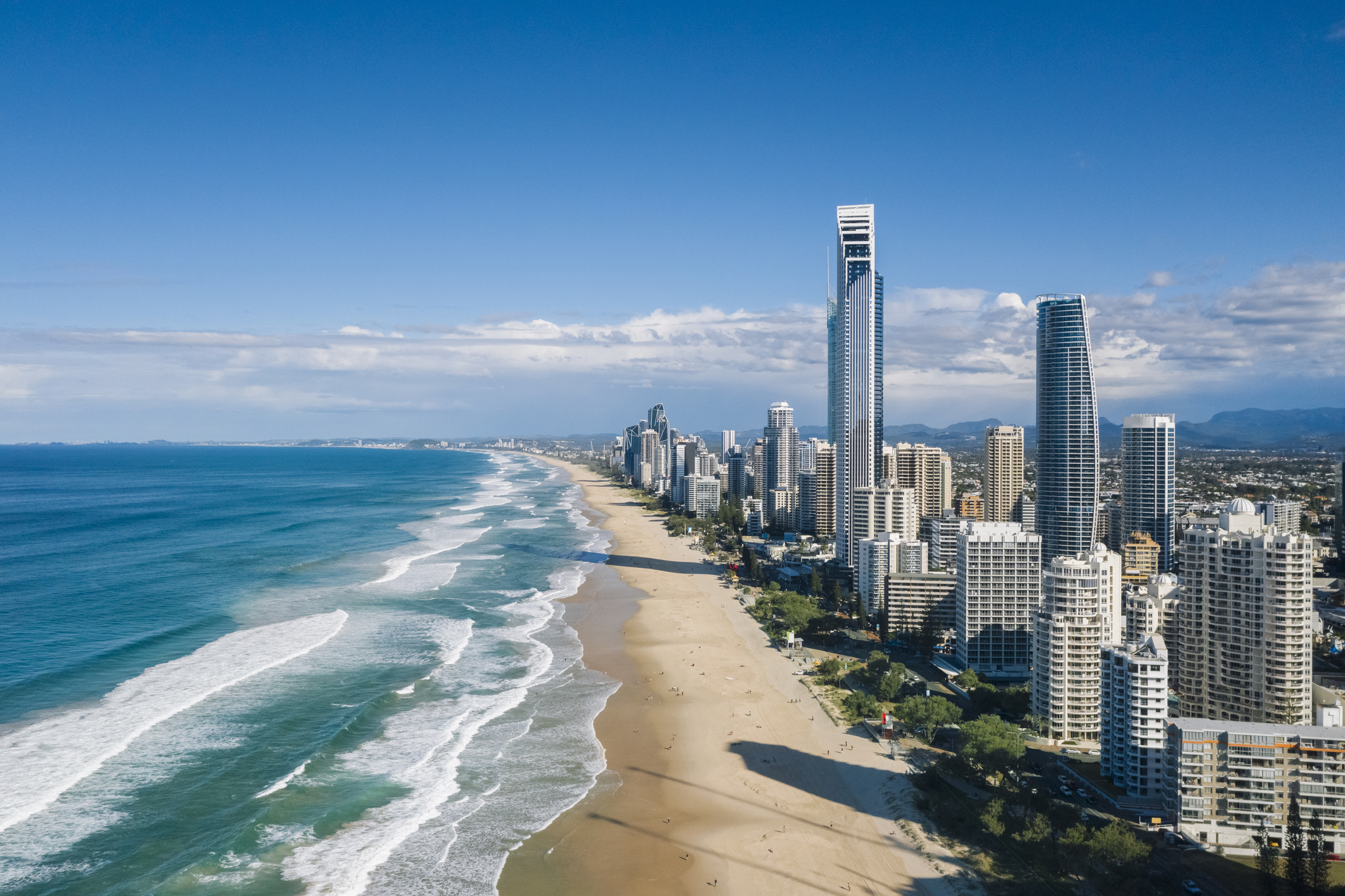 Acceptable amenity impacts: Planning and Environment Court of Queensland confirms approval of three-storey multiple dwelling at Main Beach on the Gold Coast with minor shadow impacts